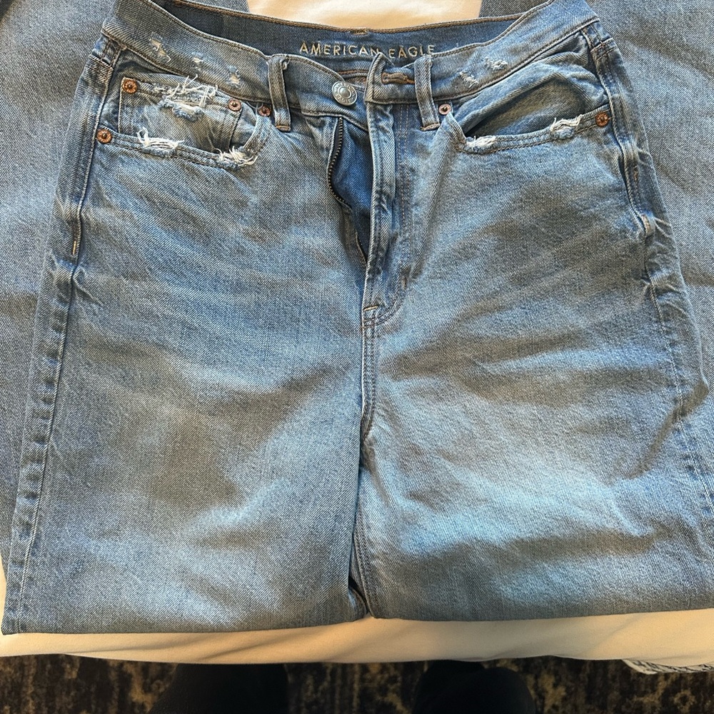 American Eagle Light Blue Jeans